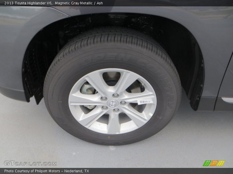 Magnetic Gray Metallic / Ash 2013 Toyota Highlander V6