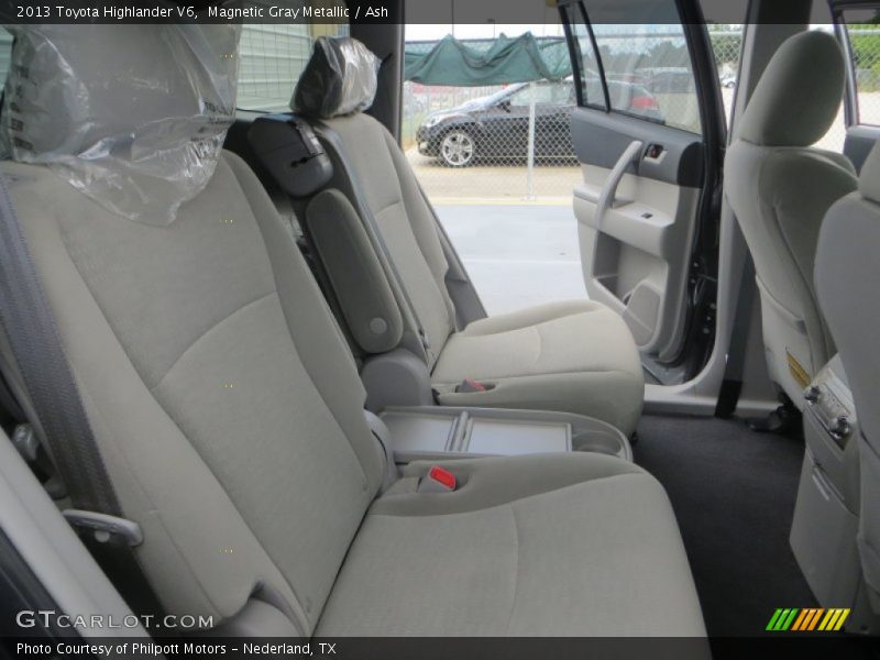 Magnetic Gray Metallic / Ash 2013 Toyota Highlander V6