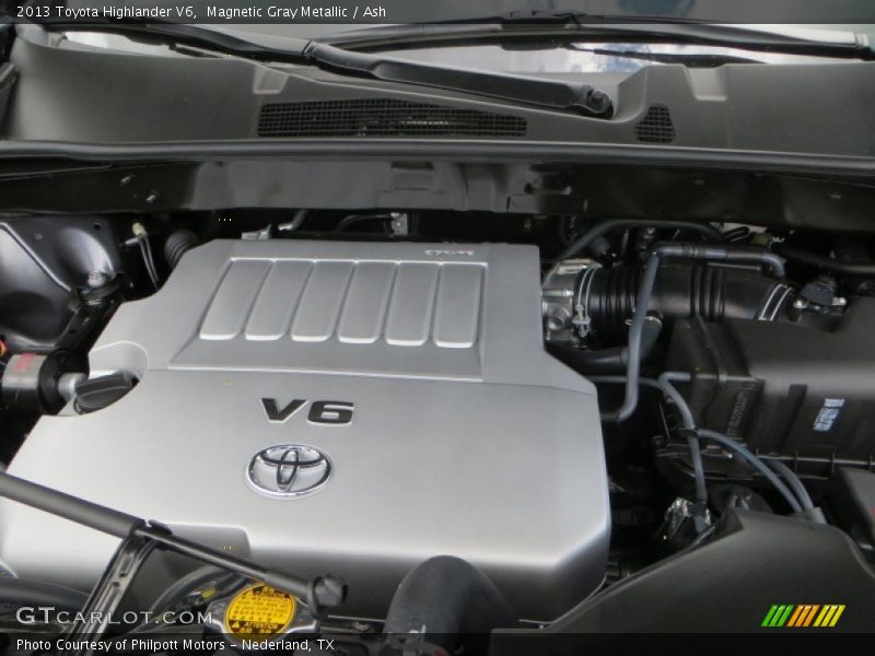 Magnetic Gray Metallic / Ash 2013 Toyota Highlander V6