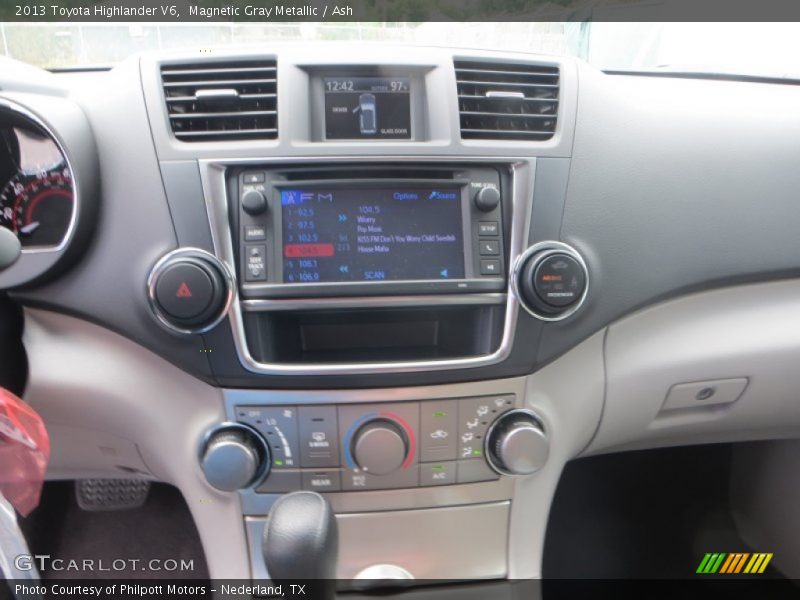 Magnetic Gray Metallic / Ash 2013 Toyota Highlander V6