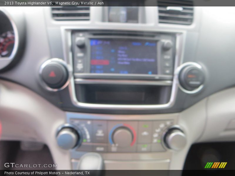 Magnetic Gray Metallic / Ash 2013 Toyota Highlander V6