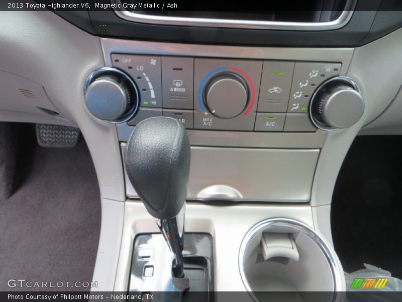 Magnetic Gray Metallic / Ash 2013 Toyota Highlander V6