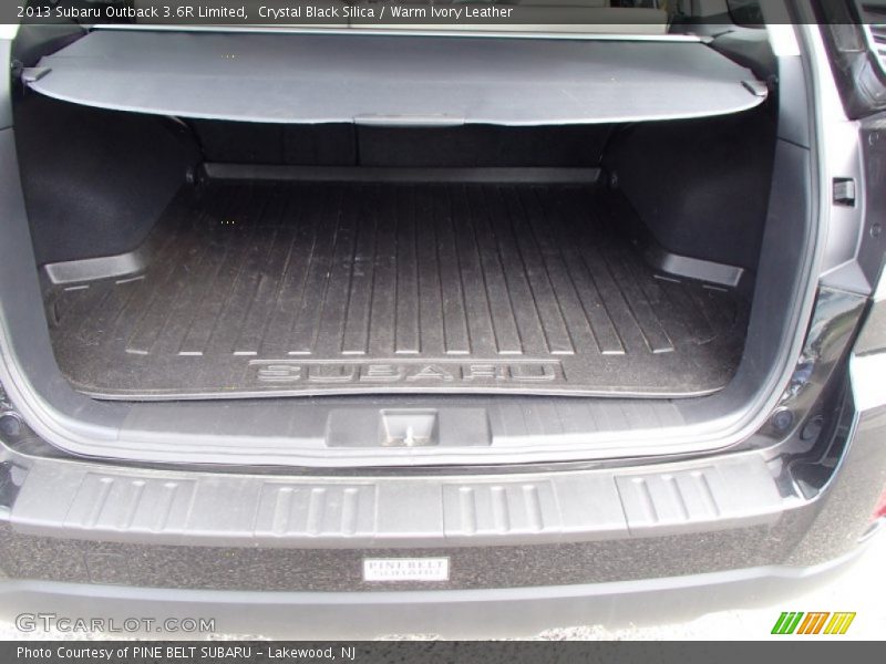 Crystal Black Silica / Warm Ivory Leather 2013 Subaru Outback 3.6R Limited