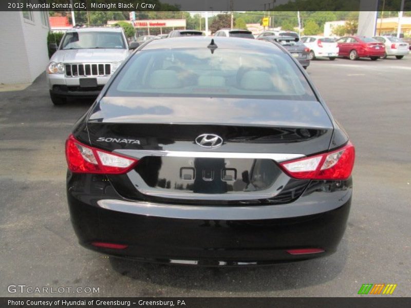Midnight Black / Gray 2013 Hyundai Sonata GLS