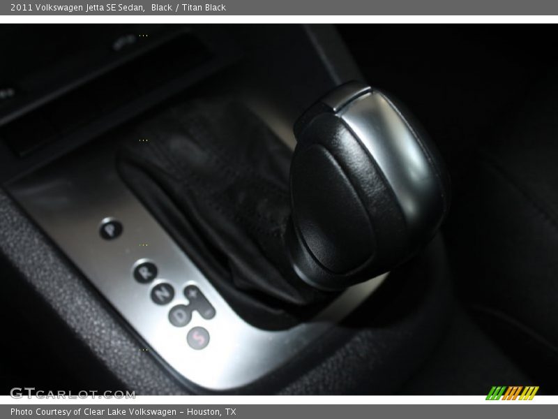 Black / Titan Black 2011 Volkswagen Jetta SE Sedan