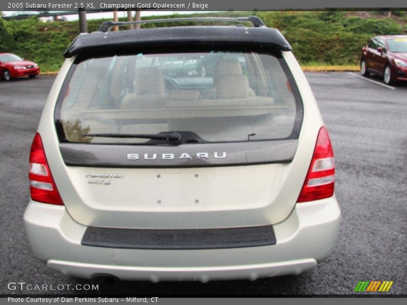 Champagne Gold Opalescent / Beige 2005 Subaru Forester 2.5 XS