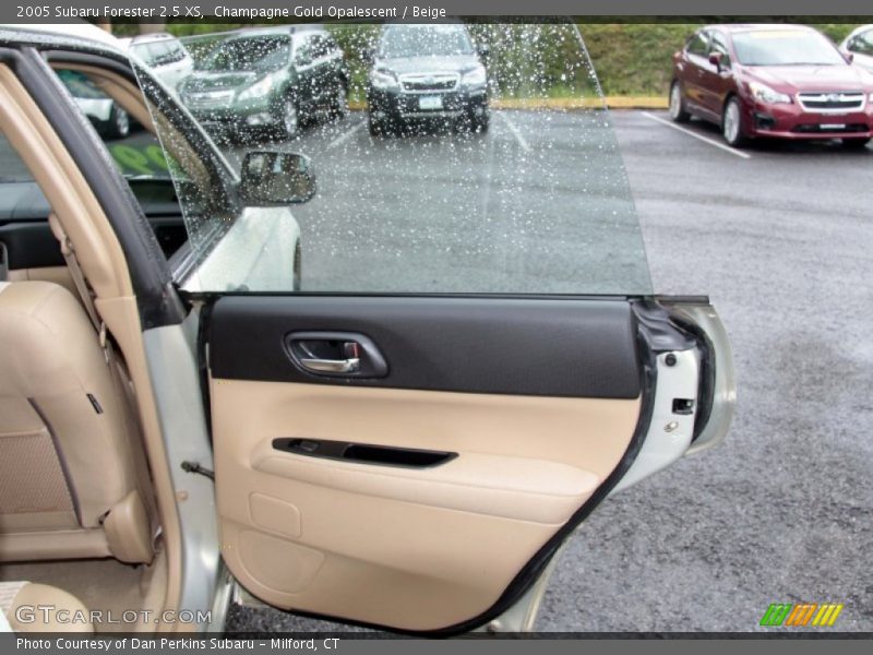 Champagne Gold Opalescent / Beige 2005 Subaru Forester 2.5 XS