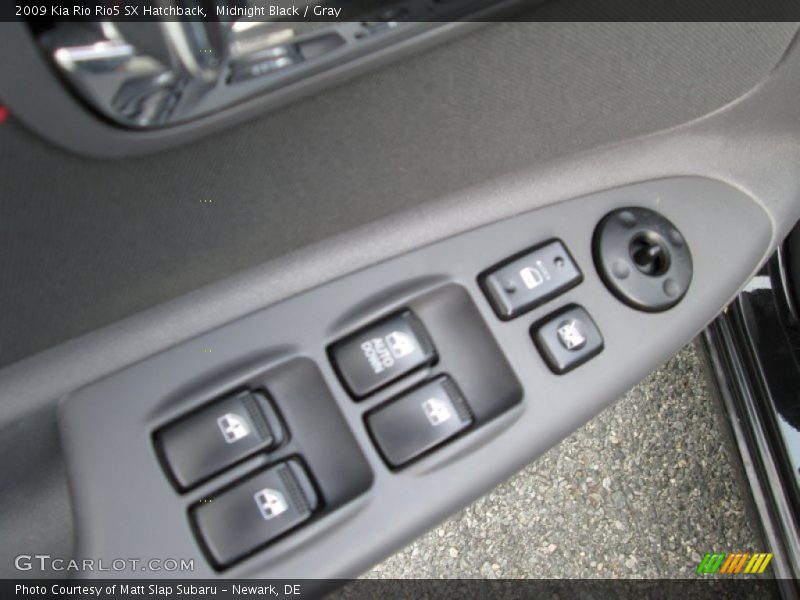 Midnight Black / Gray 2009 Kia Rio Rio5 SX Hatchback