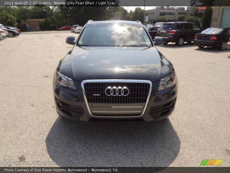 Meteor Grey Pearl Effect / Light Gray 2011 Audi Q5 2.0T quattro