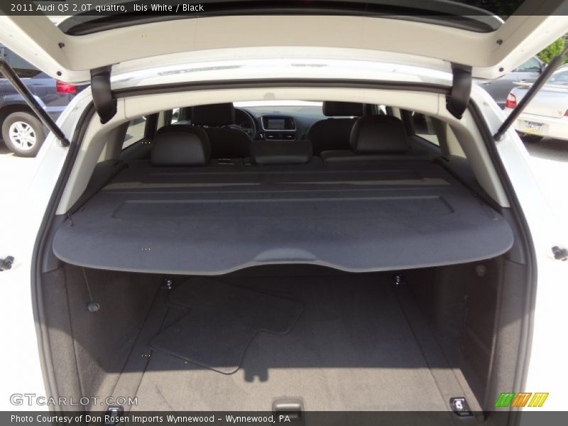 Ibis White / Black 2011 Audi Q5 2.0T quattro