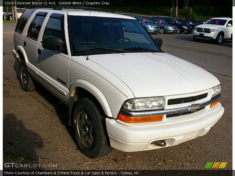 Summit White / Graphite Gray 2004 Chevrolet Blazer LS 4x4