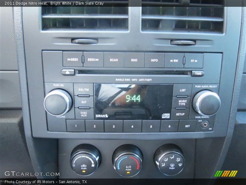 Bright White / Dark Slate Gray 2011 Dodge Nitro Heat