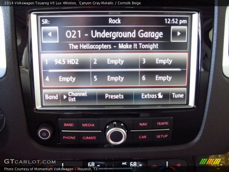 Audio System of 2014 Touareg V6 Lux 4Motion
