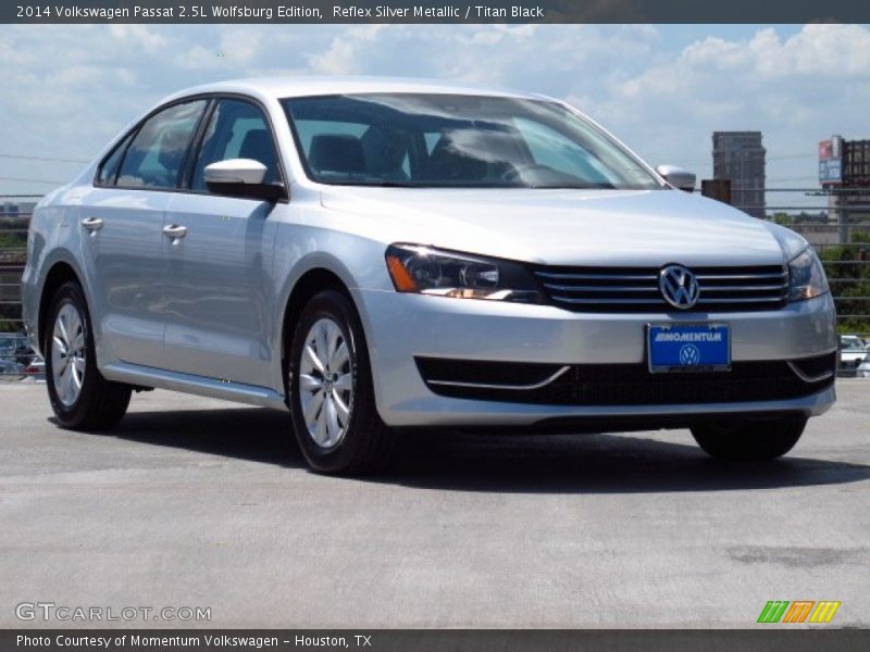 Reflex Silver Metallic / Titan Black 2014 Volkswagen Passat 2.5L Wolfsburg Edition