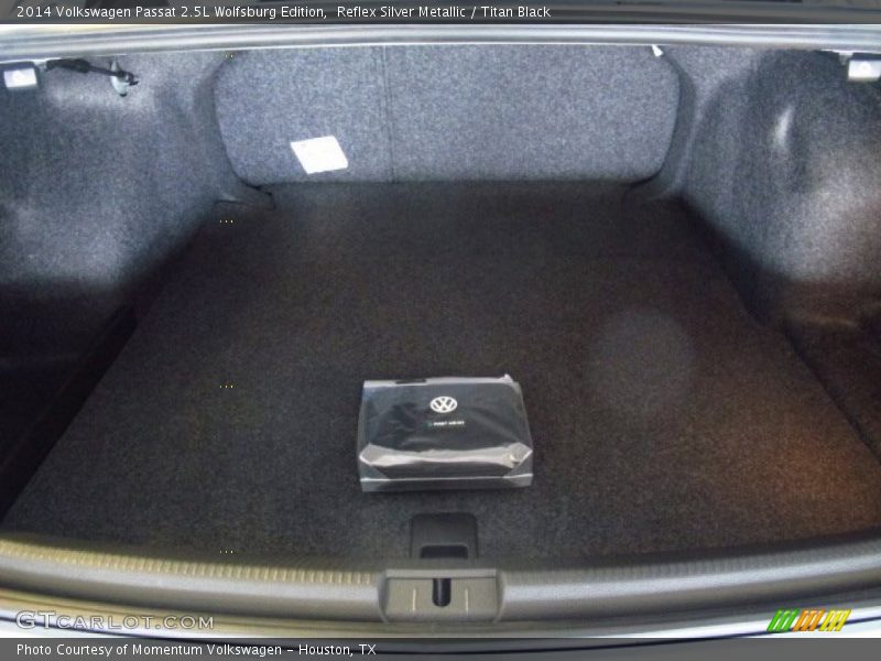 Reflex Silver Metallic / Titan Black 2014 Volkswagen Passat 2.5L Wolfsburg Edition