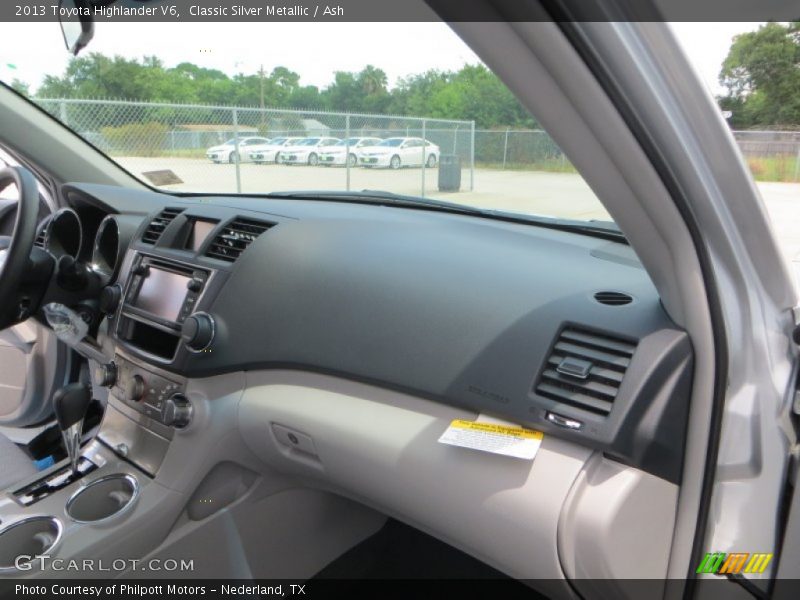 Classic Silver Metallic / Ash 2013 Toyota Highlander V6