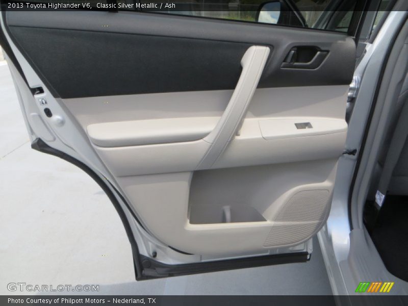 Classic Silver Metallic / Ash 2013 Toyota Highlander V6