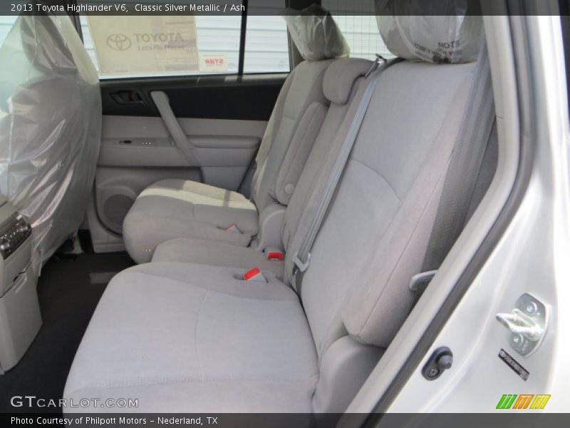 Classic Silver Metallic / Ash 2013 Toyota Highlander V6