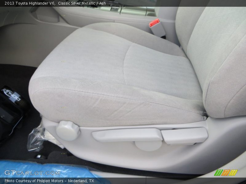 Classic Silver Metallic / Ash 2013 Toyota Highlander V6