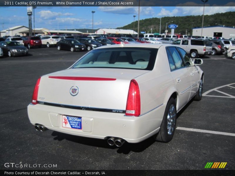 White Diamond Tricoat / Shale/Cocoa Accents 2011 Cadillac DTS Premium