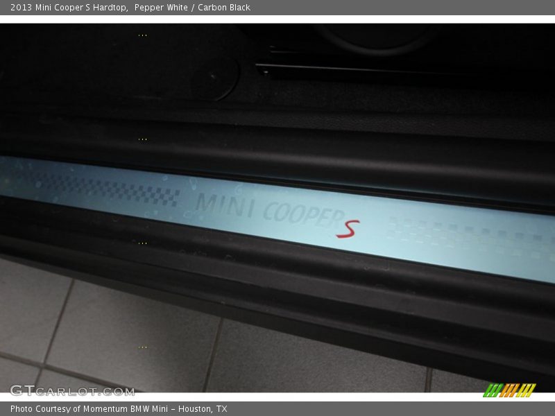 Pepper White / Carbon Black 2013 Mini Cooper S Hardtop