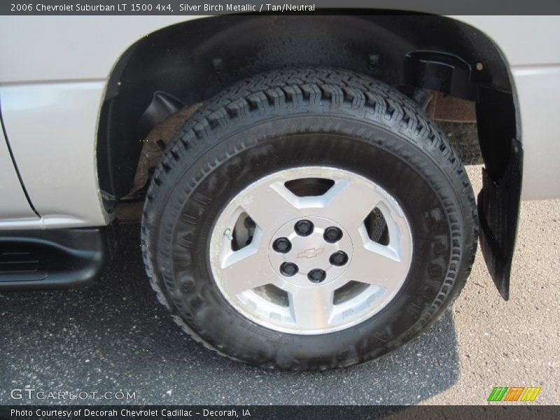 Silver Birch Metallic / Tan/Neutral 2006 Chevrolet Suburban LT 1500 4x4