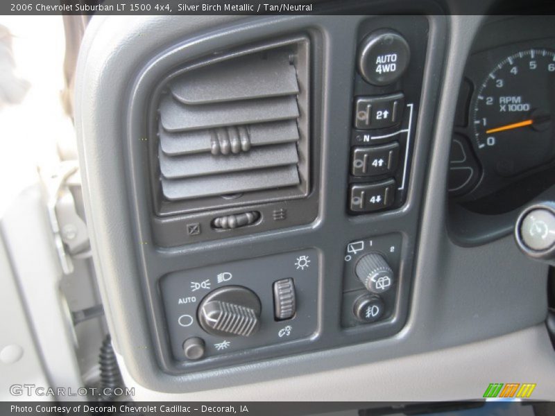 Silver Birch Metallic / Tan/Neutral 2006 Chevrolet Suburban LT 1500 4x4