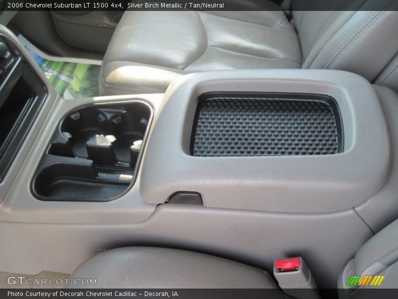 Silver Birch Metallic / Tan/Neutral 2006 Chevrolet Suburban LT 1500 4x4