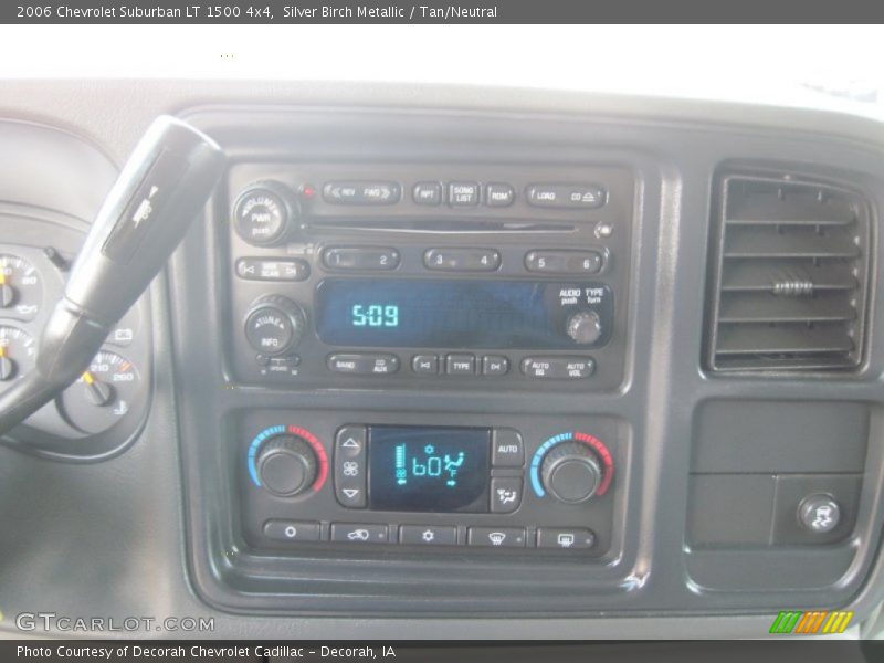 Silver Birch Metallic / Tan/Neutral 2006 Chevrolet Suburban LT 1500 4x4