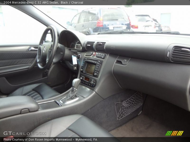 Dashboard of 2004 C 32 AMG Sedan