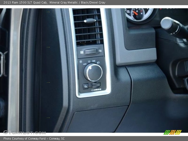 Mineral Gray Metallic / Black/Diesel Gray 2013 Ram 1500 SLT Quad Cab