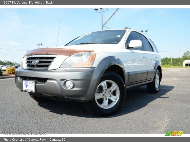 White / Black 2007 Kia Sorento EX