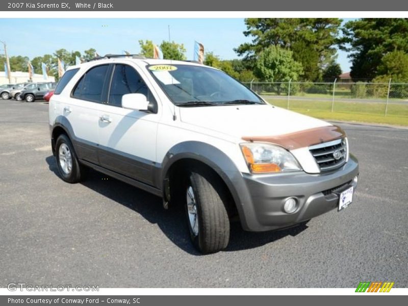White / Black 2007 Kia Sorento EX