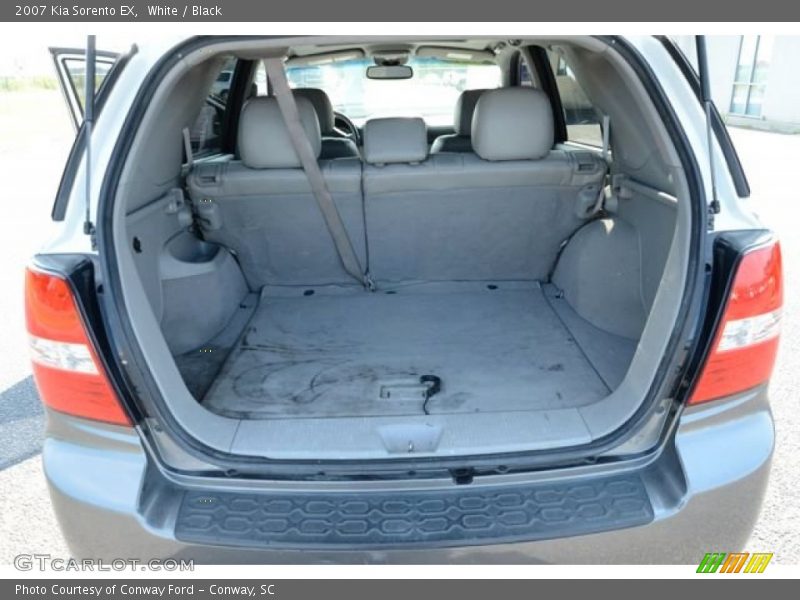 White / Black 2007 Kia Sorento EX