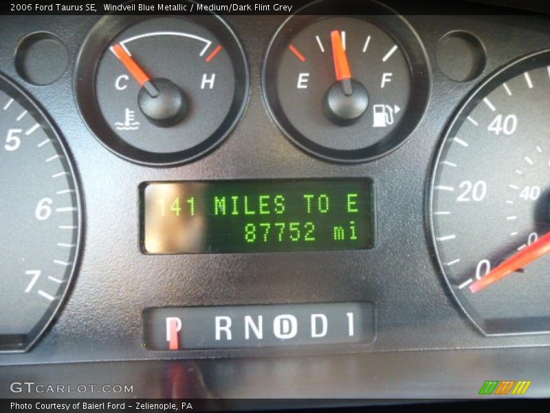 Windveil Blue Metallic / Medium/Dark Flint Grey 2006 Ford Taurus SE