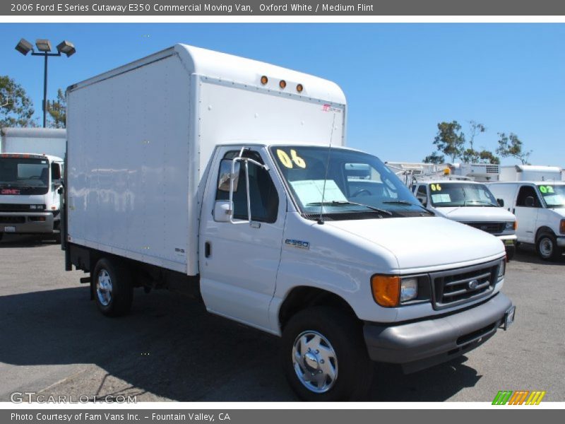 Oxford White / Medium Flint 2006 Ford E Series Cutaway E350 Commercial Moving Van