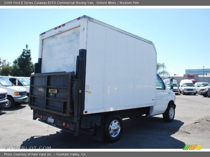 Oxford White / Medium Flint 2006 Ford E Series Cutaway E350 Commercial Moving Van
