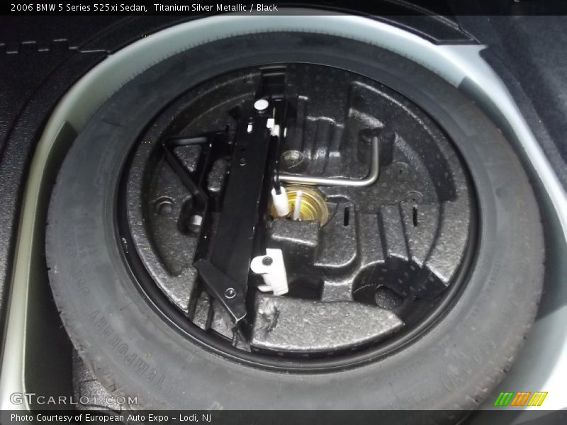 Titanium Silver Metallic / Black 2006 BMW 5 Series 525xi Sedan