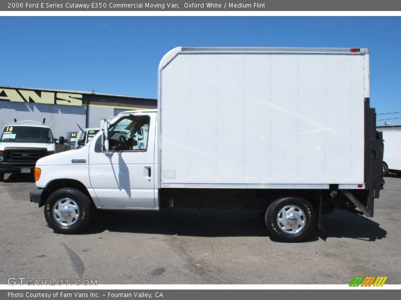 Oxford White / Medium Flint 2006 Ford E Series Cutaway E350 Commercial Moving Van