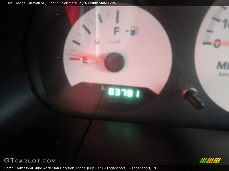 Bright Silver Metallic / Medium Slate Gray 2005 Dodge Caravan SE