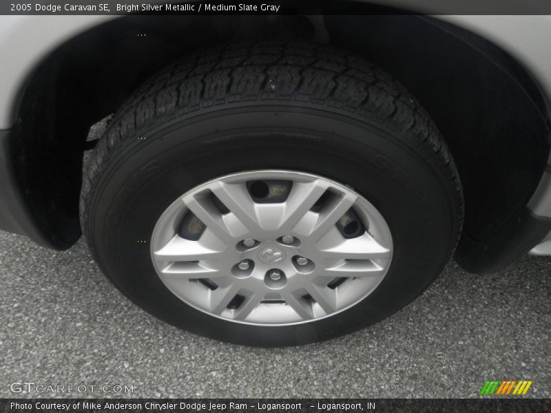 Bright Silver Metallic / Medium Slate Gray 2005 Dodge Caravan SE