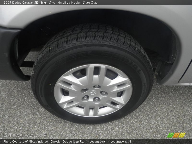 Bright Silver Metallic / Medium Slate Gray 2005 Dodge Caravan SE