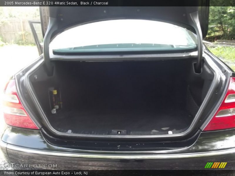 Black / Charcoal 2005 Mercedes-Benz E 320 4Matic Sedan