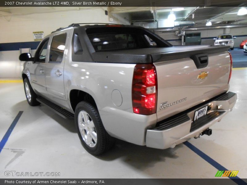 Silver Birch Metallic / Ebony 2007 Chevrolet Avalanche LTZ 4WD
