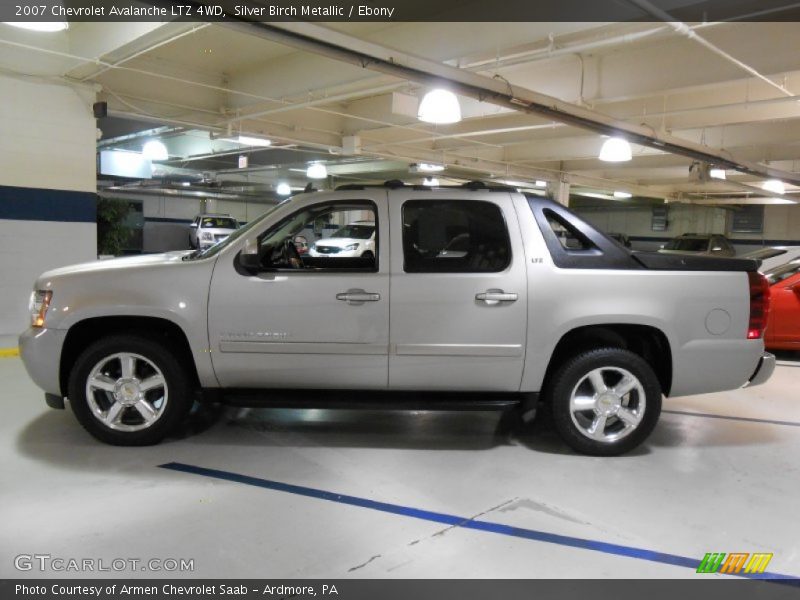 Silver Birch Metallic / Ebony 2007 Chevrolet Avalanche LTZ 4WD