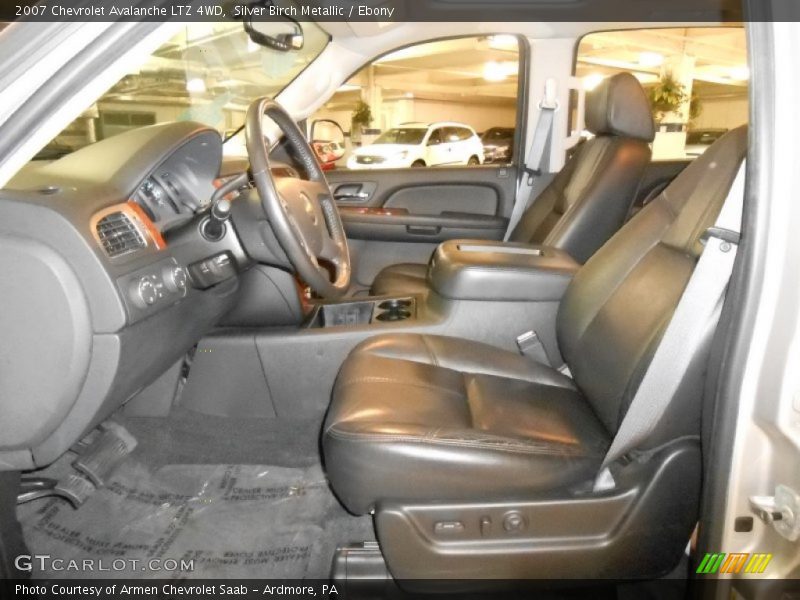 Silver Birch Metallic / Ebony 2007 Chevrolet Avalanche LTZ 4WD