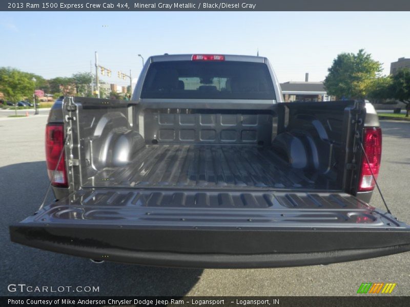 Mineral Gray Metallic / Black/Diesel Gray 2013 Ram 1500 Express Crew Cab 4x4