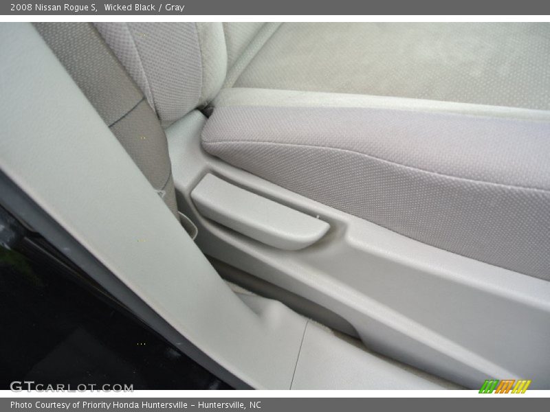 Wicked Black / Gray 2008 Nissan Rogue S