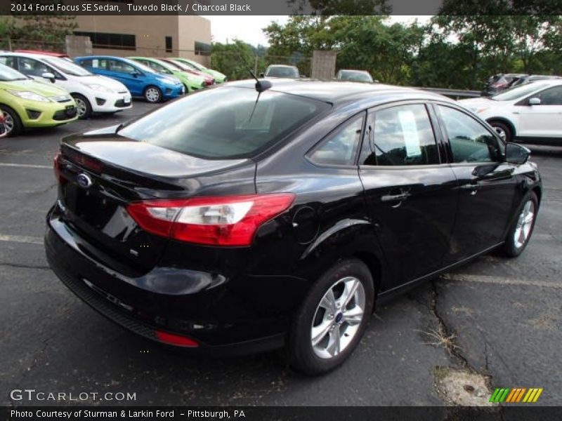 Tuxedo Black / Charcoal Black 2014 Ford Focus SE Sedan