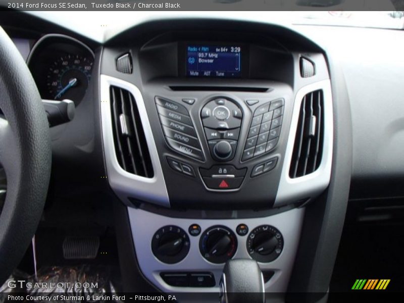 Tuxedo Black / Charcoal Black 2014 Ford Focus SE Sedan